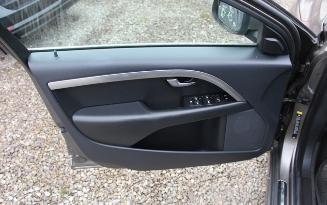 Volvo V70 cena 33900 przebieg: 244321, rok produkcji 2009 z Ślesin małe 497